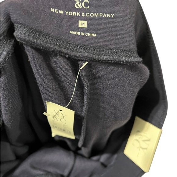 New York & Company Velour Tracksuit – Medium Tall - Picture 8 of 9